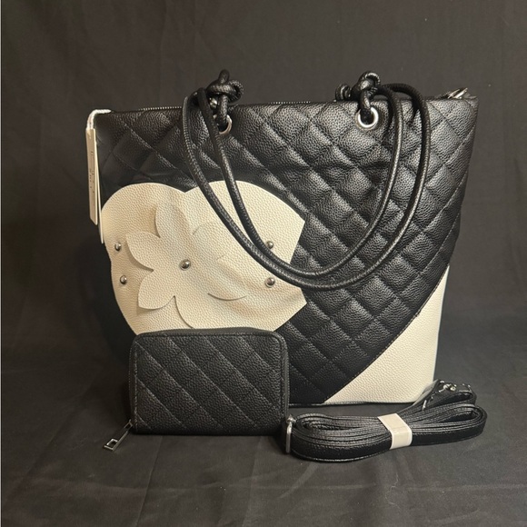 Handbags - Elegant Black and Cream Quilted Women's Bag Set